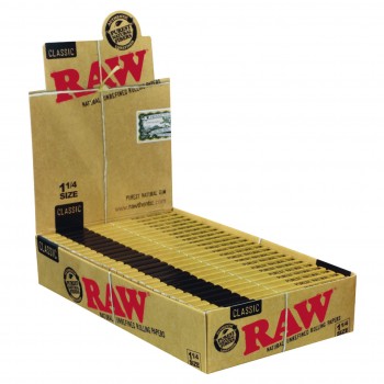 RAW Classic 1¼ Size Rolling Papers Display Box 24CT